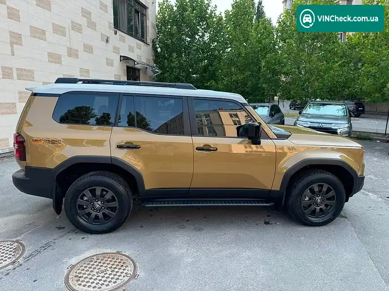 Toyota Land Cruiser Prado 2024, фото з оголошення 2 з 20, VIN JTEAA3AJ70K006842