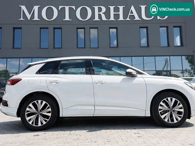 Audi Q4 e-tron 2023, фото з оголошення 2 з 20, VIN LFVVB9G30P5233807