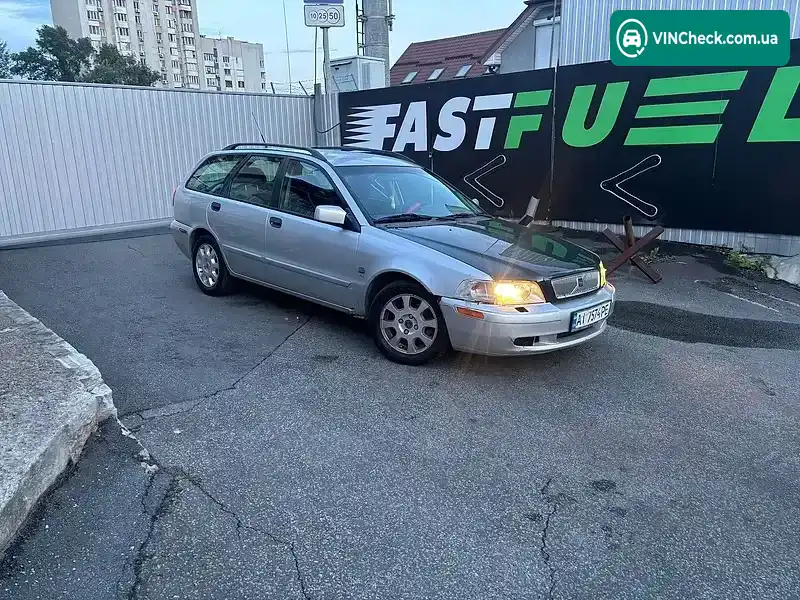 Volvo V40 2002, фото з оголошення 1 з 7, VIN YV1VW78823F966606