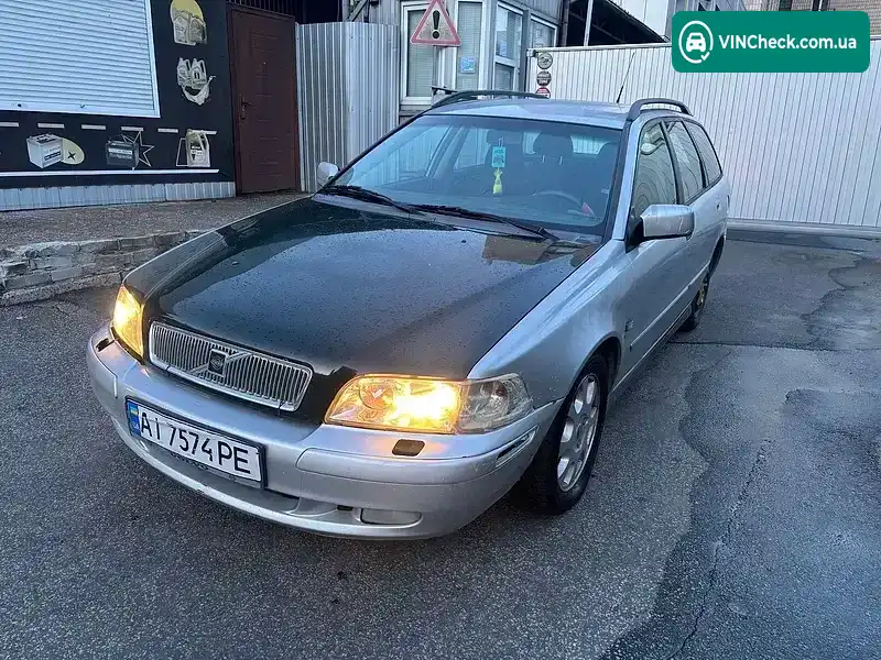 Volvo V40 2002, фото з оголошення 2 з 7, VIN YV1VW78823F966606