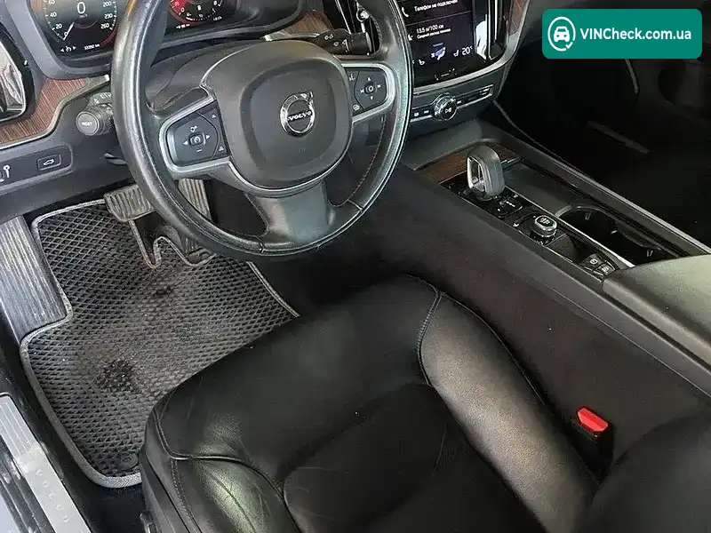 Volvo S60 2022, фото з оголошення 2 з 13, VIN 7JRL12FZ2NG177659