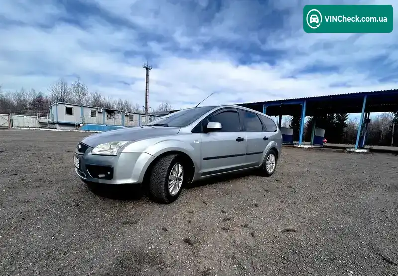 Ford Focus 2004, фото з оголошення 2 з 10, VIN WF0WXXGCDW4S43518