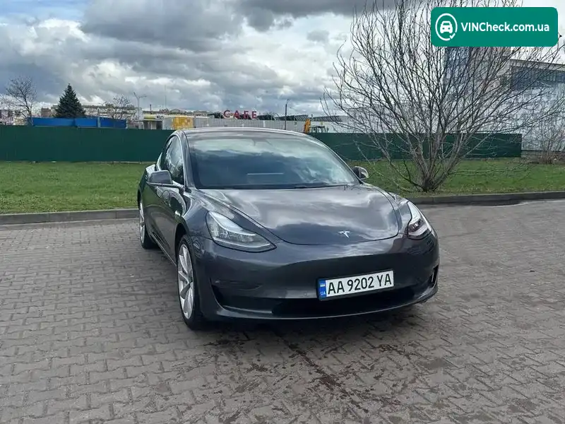 Tesla Model 3 2018, фото з оголошення 1 з 13, VIN 5YJ3E1EAXJF017722