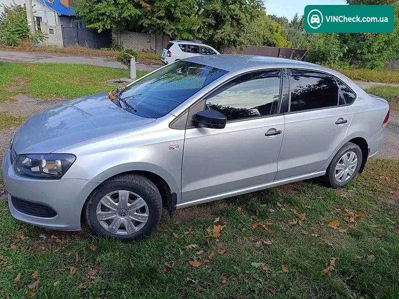 Volkswagen Polo 2012, фото з оголошення 2 з 8, VIN XW8ZZZ61ZDG035647