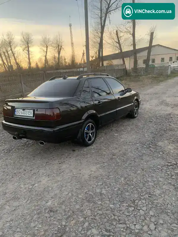 Volkswagen Passat 1994, фото з оголошення 2 з 21, VIN WWWZZZ3AZRB079436