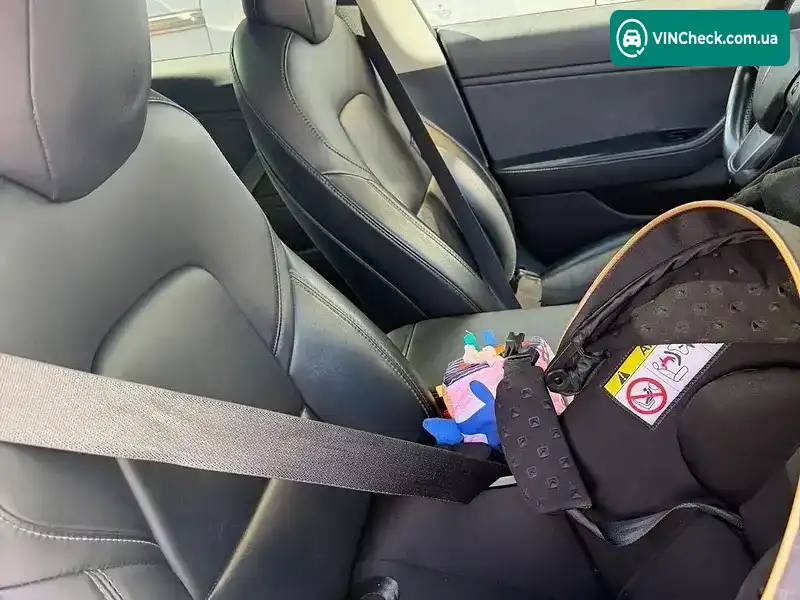 Tesla Model 3 2018, фото з оголошення 2 з 11, VIN 5YJ3E1EA7JF157520