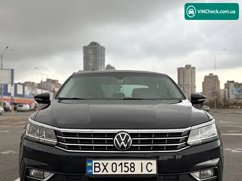 Volkswagen Passat 2017, фото з оголошення 2 з 13, VIN 1VWCT7A37HC057261