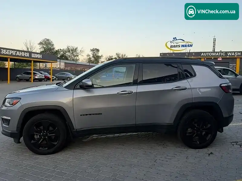 Jeep Compass 2018, фото з оголошення 2 з 20, VIN 3C4NJDBB1JT493295