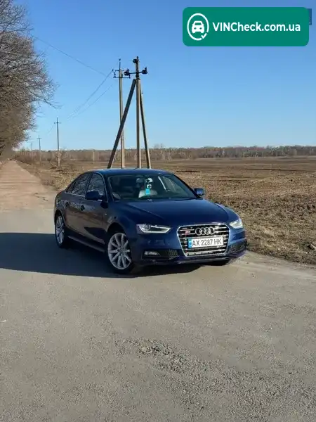 Audi A4 2014, фото з оголошення 1 з 21, VIN WAUBFAFLXEN032069