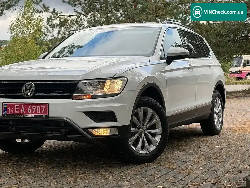 Volkswagen Tiguan 2017, фото з оголошення 1 з 20, VIN 3VV2B7AXXJM003284