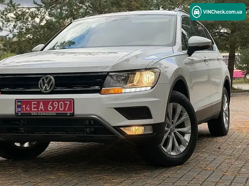 Volkswagen Tiguan 2017, фото з оголошення 2 з 20, VIN 3VV2B7AXXJM003284