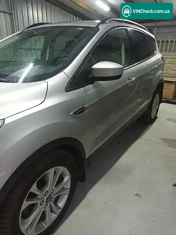 Ford Escape 2017, фото з оголошення 2 з 13, VIN 1FMCU0HD6JUA09008