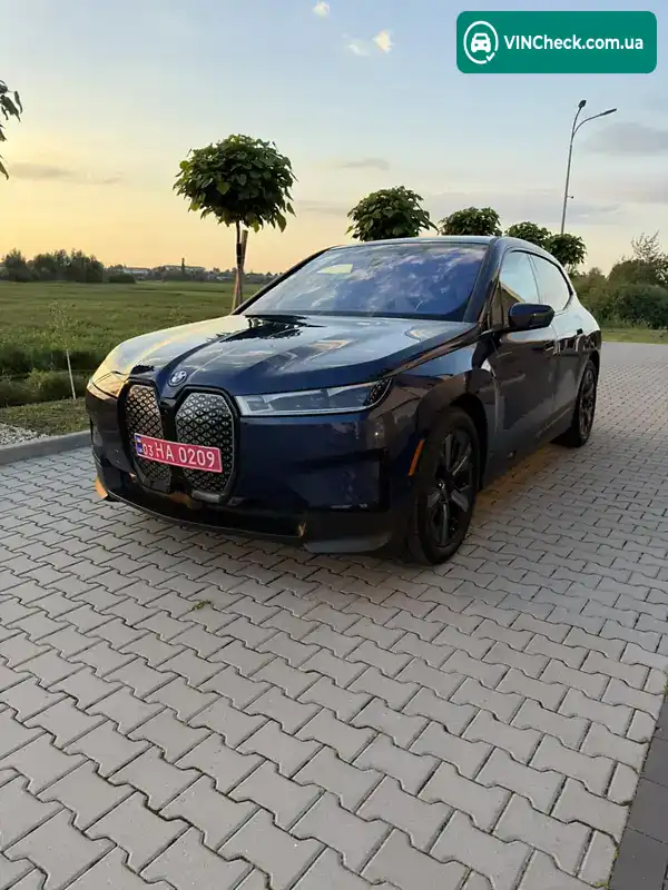 BMW iX 2022, фото з оголошення 1 з 20, VIN WB523CF08NCK62679