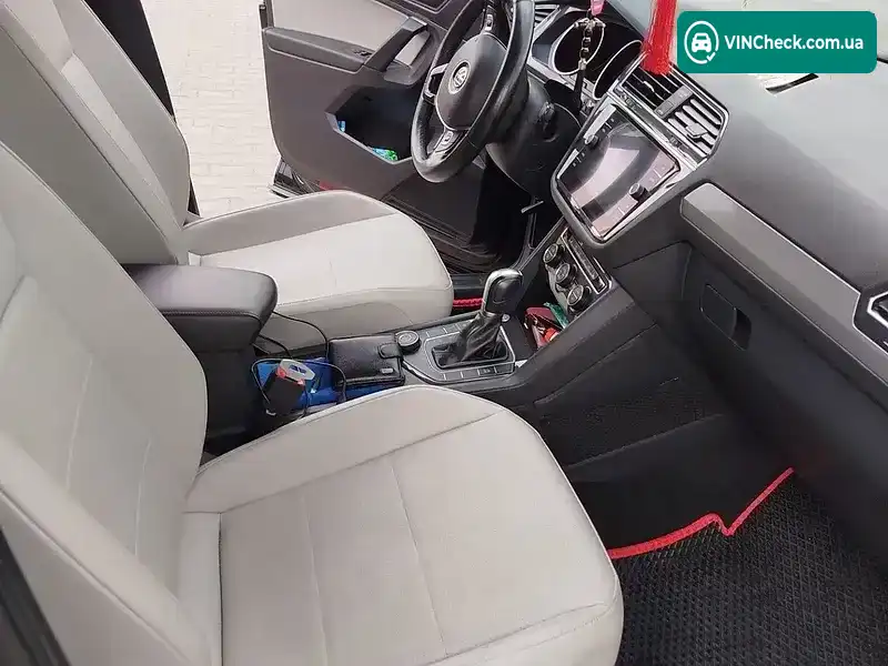Volkswagen Tiguan 2018, фото з оголошення 2 з 13, VIN 3VV2B7AXXKM004727