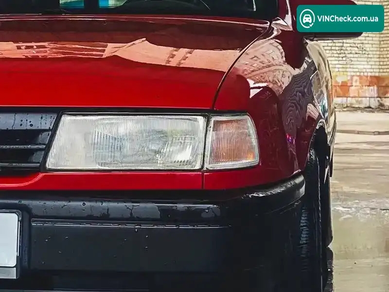 Opel Vectra 1989, фото з оголошення 2 з 18, VIN W0L000087K1127832