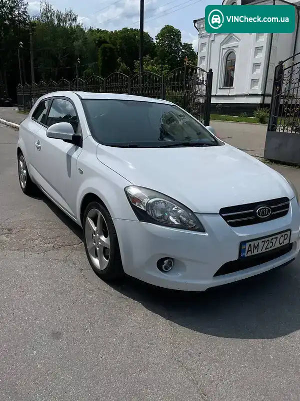 Kia Ceed 2008, фото з оголошення 1 з 20, VIN U5YFF23428L014315