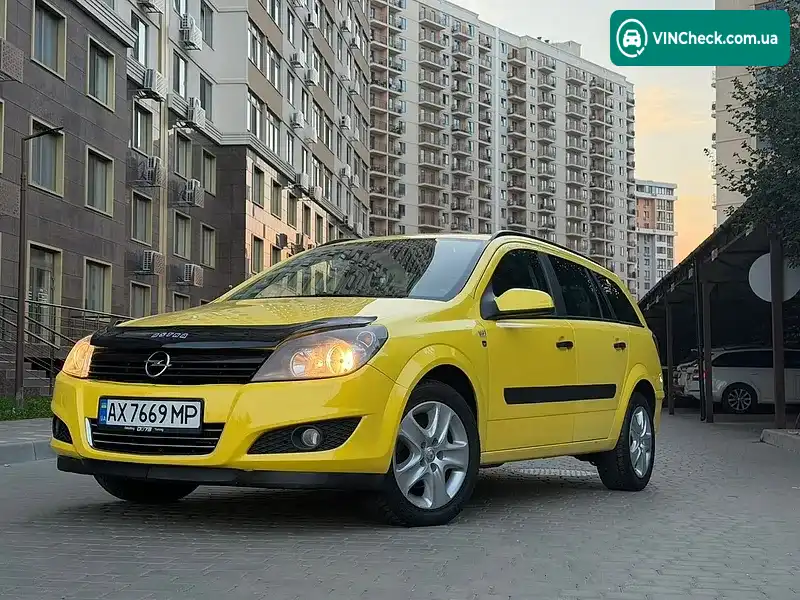 Opel Astra 2010, фото з оголошення 2 з 9, VIN W0L0AHL35B2021365