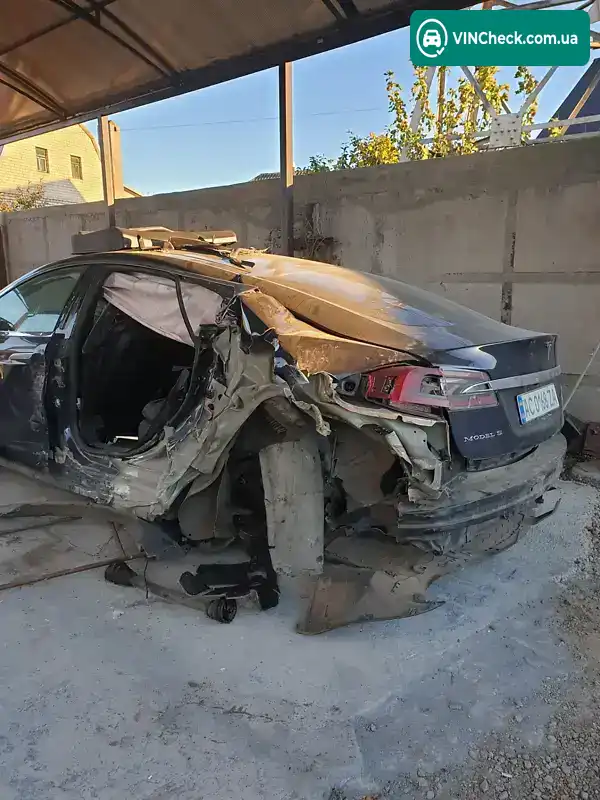 Tesla Model S 2013, фото з оголошення, VIN 5YJSA1AC3DFP10487