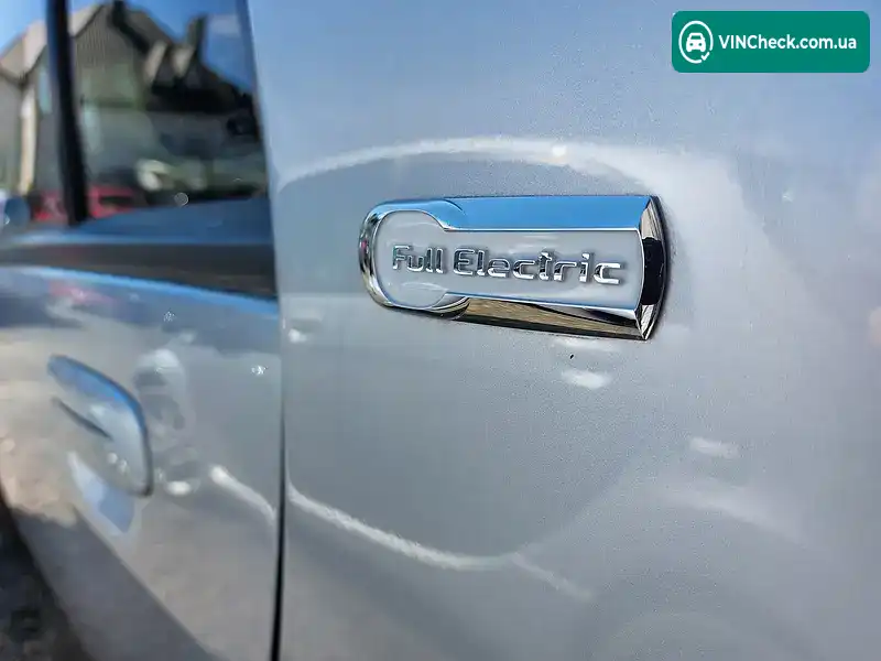 Citroen C-Zero 2014, фото з оголошення 1 з 17, VIN VF71NZKYZDU900575