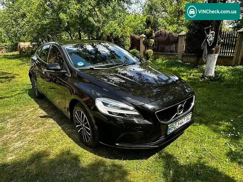 Volvo V40 2016, фото з оголошення 1 з 14, VIN YV1MV7431H2380965