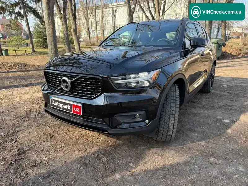 Volvo XC40 2022, фото з оголошення 1 з 21, VIN YV4AC2HM7N2785494