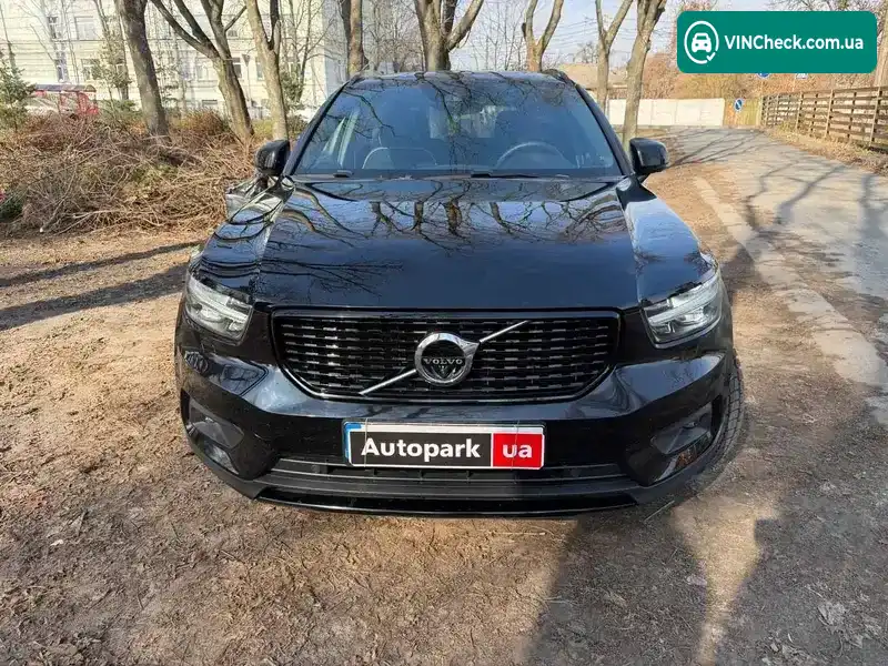 Volvo XC40 2022, фото з оголошення 2 з 21, VIN YV4AC2HM7N2785494