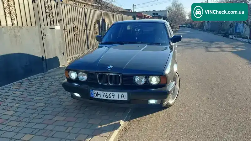 BMW 5 Series 1990, фото з оголошення 1 з 12, VIN WBADA7109D8466522