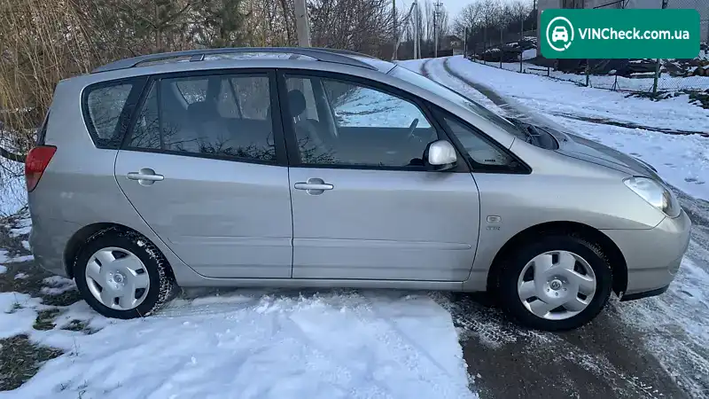 Toyota Corolla Verso 2002, фото з оголошення 2 з 20, VIN JTDEZ28E803021748