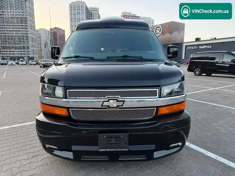 Chevrolet Express 2010, фото з оголошення 2 з 21, VIN 1GBUHEB49A1111931