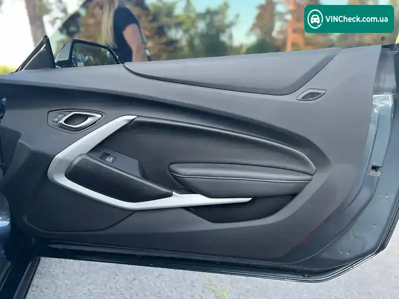 Chevrolet Camaro 2020, фото з оголошення 2 з 19, VIN 1G1FB1RX6L0138035