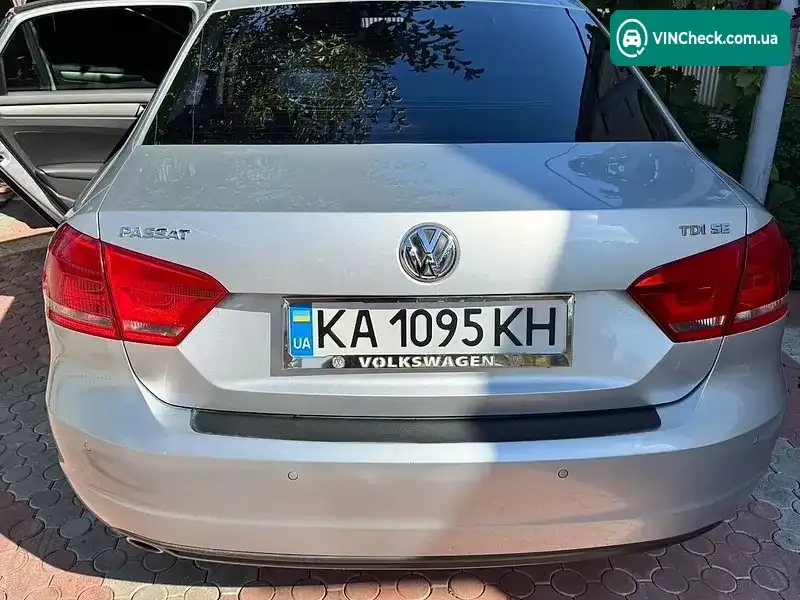 Volkswagen Passat 2015, фото з оголошення 2 з 20, VIN 1VWBV7A36FC063510