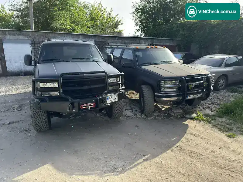 Chevrolet Suburban 1995, фото з оголошення 2 з 21, VIN 1GNGK26N1SJ319581