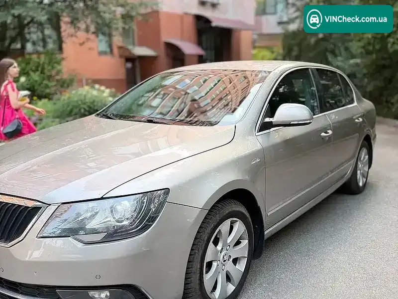Skoda Superb 2014, фото з оголошення 1 з 20, VIN TMBAB63T4EB300885