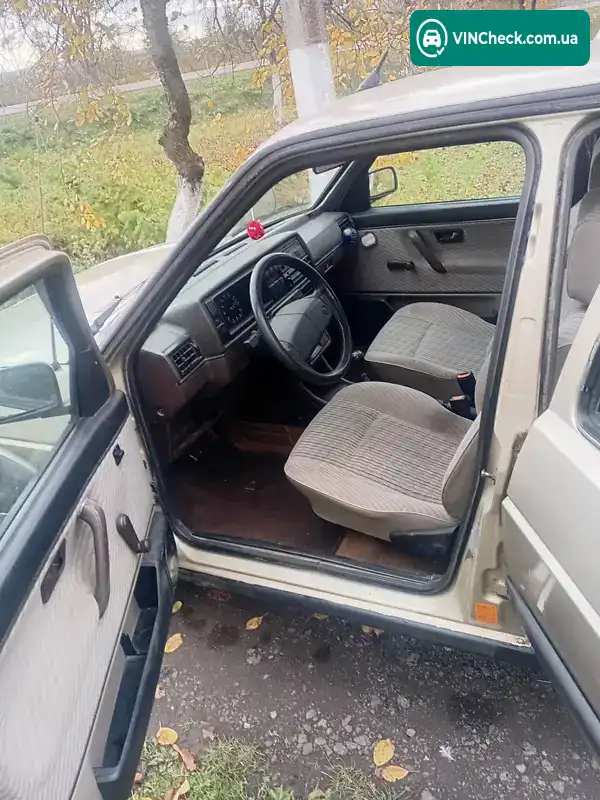 Volkswagen Jetta 1988, фото з оголошення 2 з 13, VIN WVWZZZ16ZJW232198