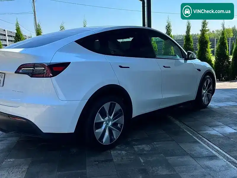 Tesla Model Y 2022, фото з оголошення 2 з 10, VIN 7SAYGDEEXNF362911