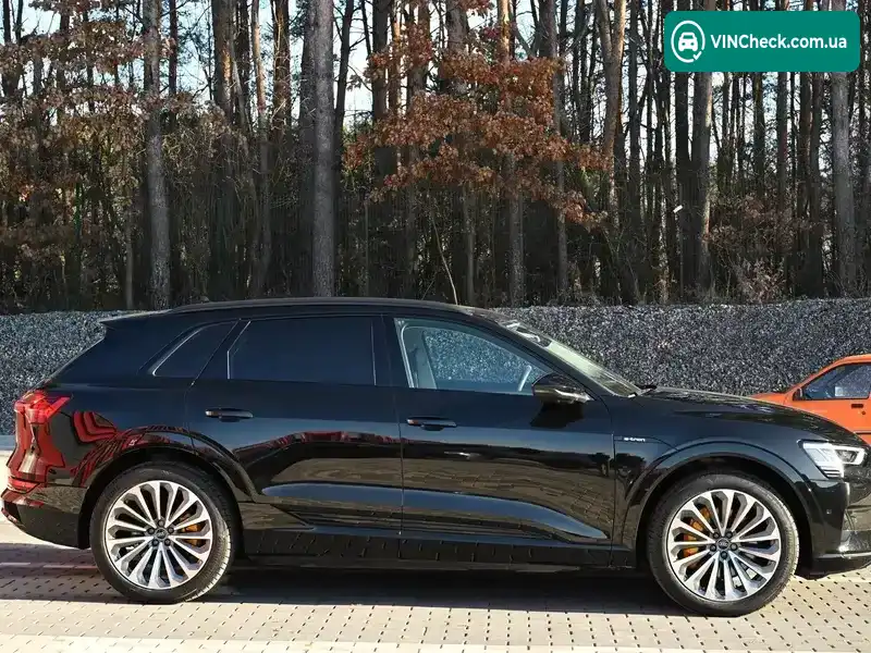 Audi e-tron 2021, фото з оголошення 2 з 20, VIN WAUZZZGE8MB032222