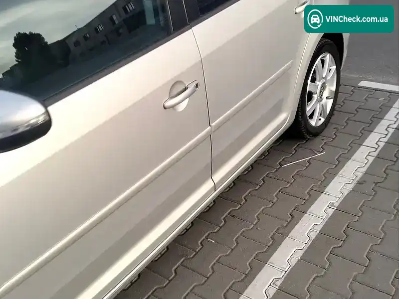 Volkswagen Touran 2010, фото з оголошення 2 з 20, VIN WVGZZZ1TZBW005493