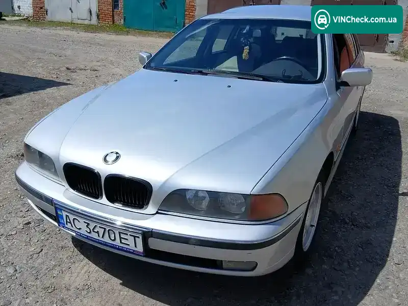 BMW 5 Series 2000, фото з оголошення 1 з 13, VIN WBADR31060GT48039