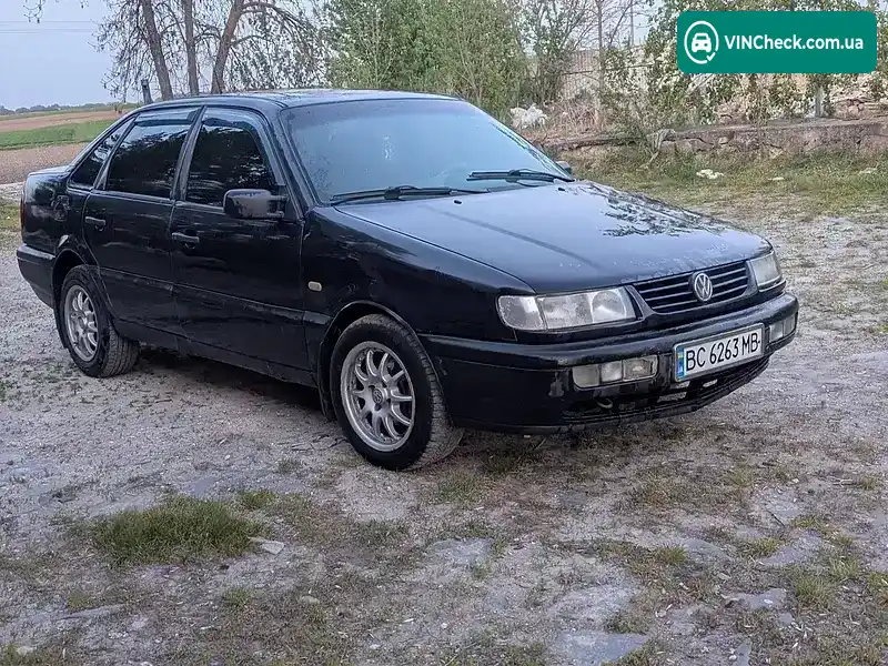 Volkswagen Passat 1995, фото з оголошення 1 з 6, VIN WVWZZZ3AZSE166582