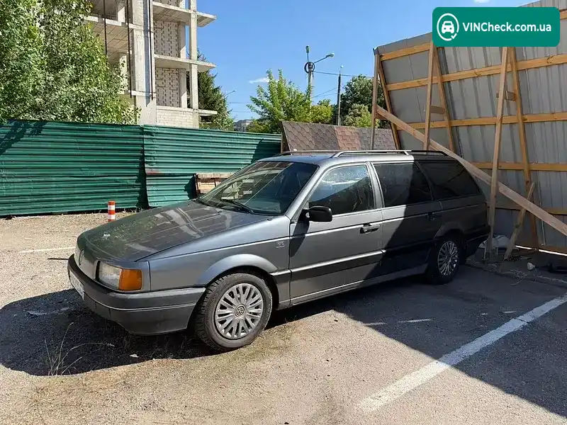 Volkswagen Passat 1990, фото з оголошення 2 з 7, VIN WVWZZZ31ZLE321220