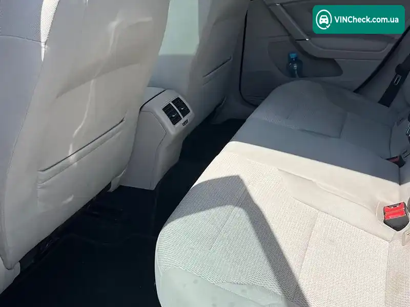 Volkswagen Golf 2016, фото з оголошення 2 з 10, VIN 3VW217AU1GM052001