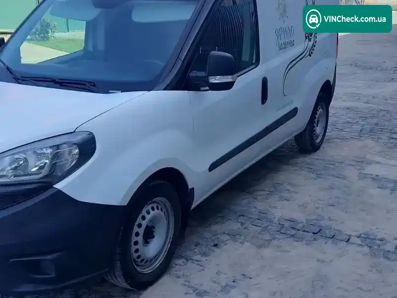 Fiat Doblo 2018, фото з оголошення 2 з 15, VIN ZFA26300006J45039