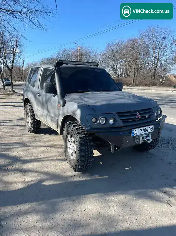 Mitsubishi Pajero 2001, фото з оголошення 1 з 9, VIN JMBMYV68W1J005718