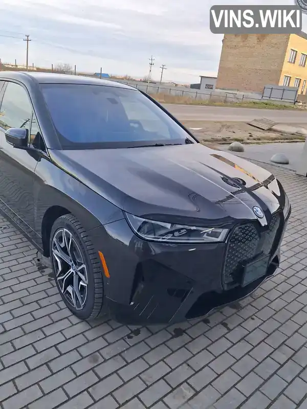 BMW iX 2023, фото з оголошення 2 з 21, VIN WB523CF01PCM59888