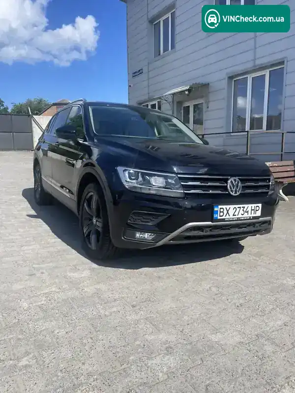 Volkswagen Tiguan 2020, фото з оголошення 2 з 20, VIN 3VV3B7AX6LM105835