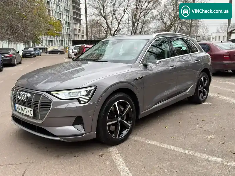 Audi e-tron 2019, фото з оголошення 1 з 21, VIN WAUZZZGE3LB010806