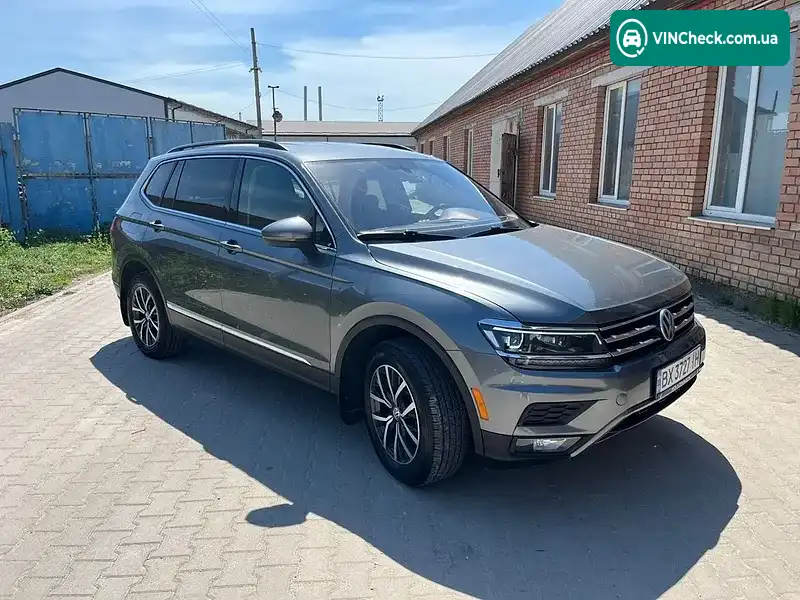 Volkswagen Tiguan 2019, фото з оголошення 2 з 20, VIN 3VV2B7AX9KM089284
