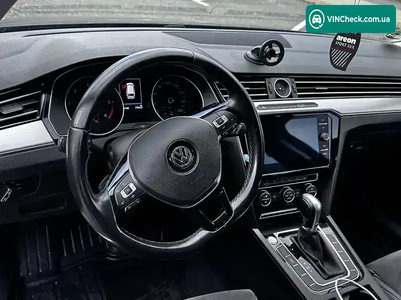 Volkswagen Passat 2019, фото з оголошення 2 з 8, VIN WVWZZZ3CZKE066424