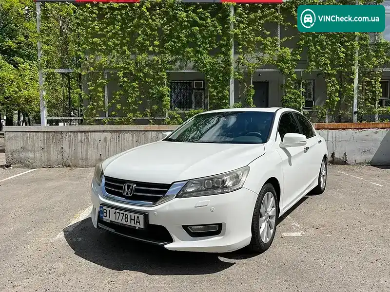 Honda Accord 2013, фото з оголошення 1 з 10, VIN 1HGCR2680DA702884