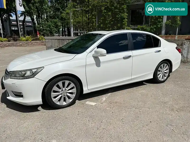 Honda Accord 2013, фото з оголошення 2 з 10, VIN 1HGCR2680DA702884